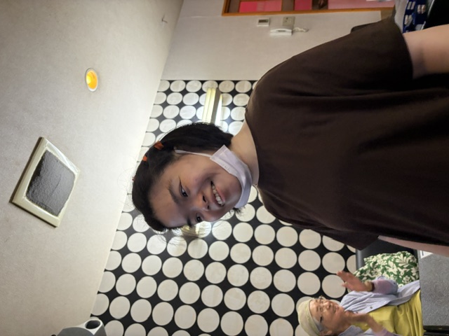 08カラオケ佳那えがお.jpeg