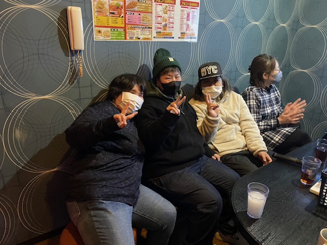 12カラオケ谷口小松.jpeg