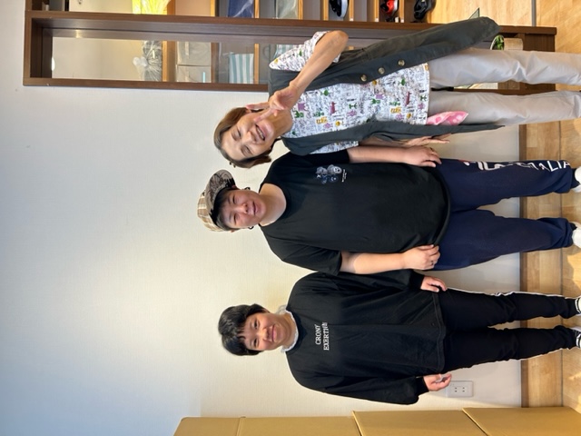 image1 (35)三人.jpeg