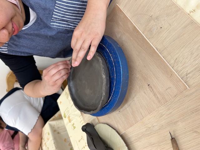 image1 (61)10陶芸皿のふちづくり.jpeg